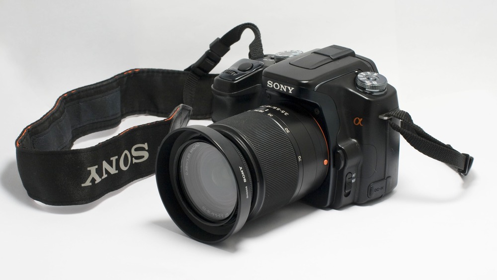 Sony a100