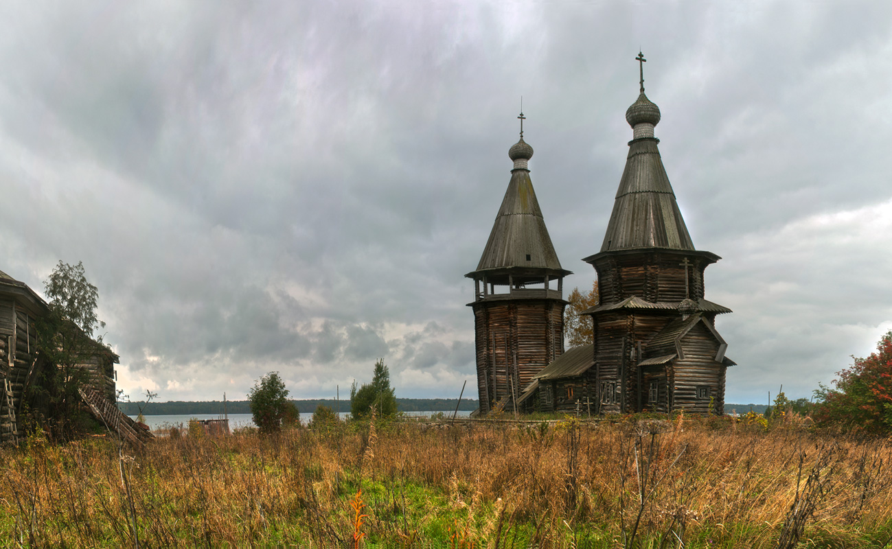 Лукоморья больше нет, От дубов простыл и след...