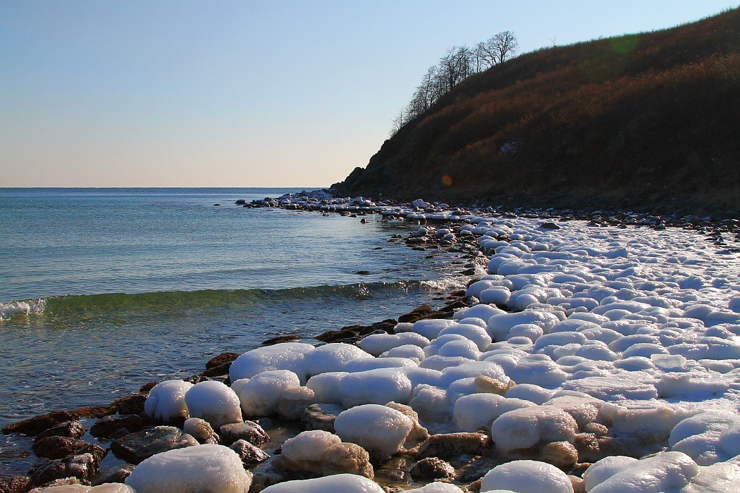 Камни во льду