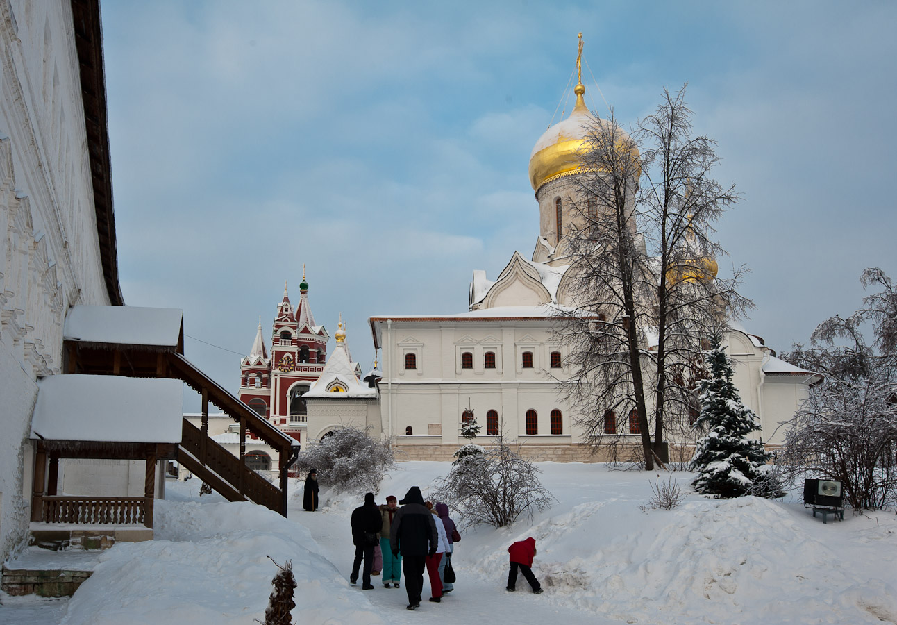 Весь в белом...