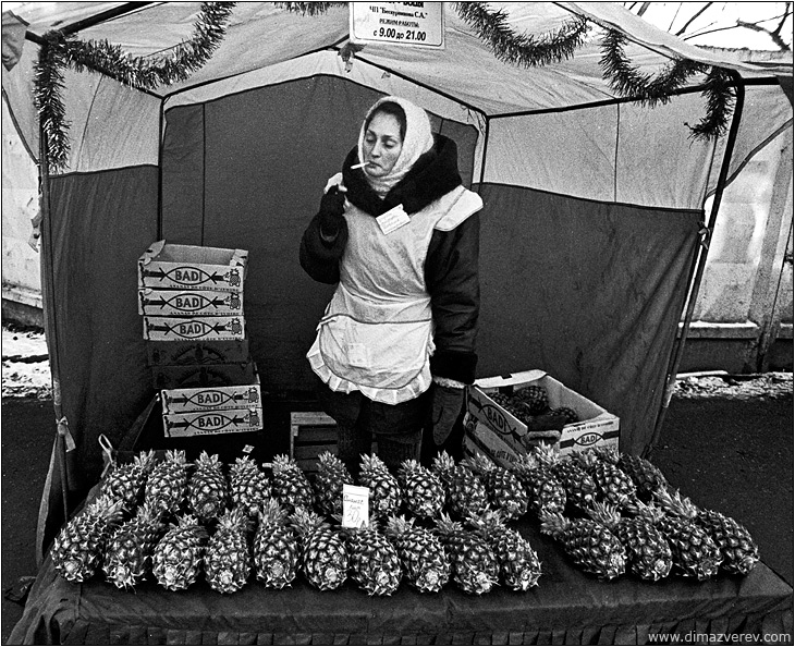 Реализация ананасов