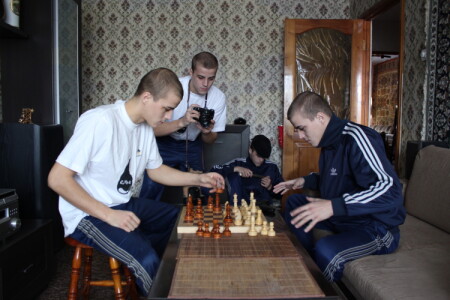 враг в отражении