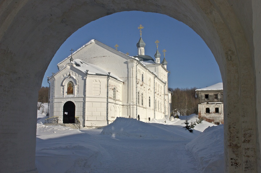 Храмы у дорог.