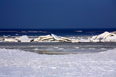Приходи ко мне на пляж и со мною рядом ляж
