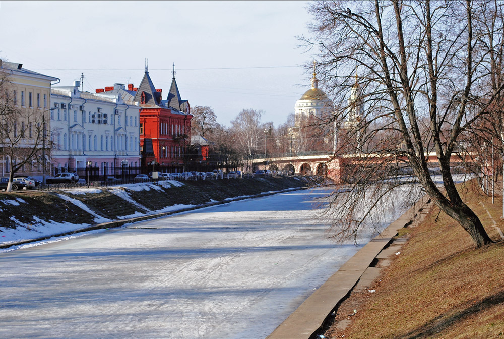 В городе весна!