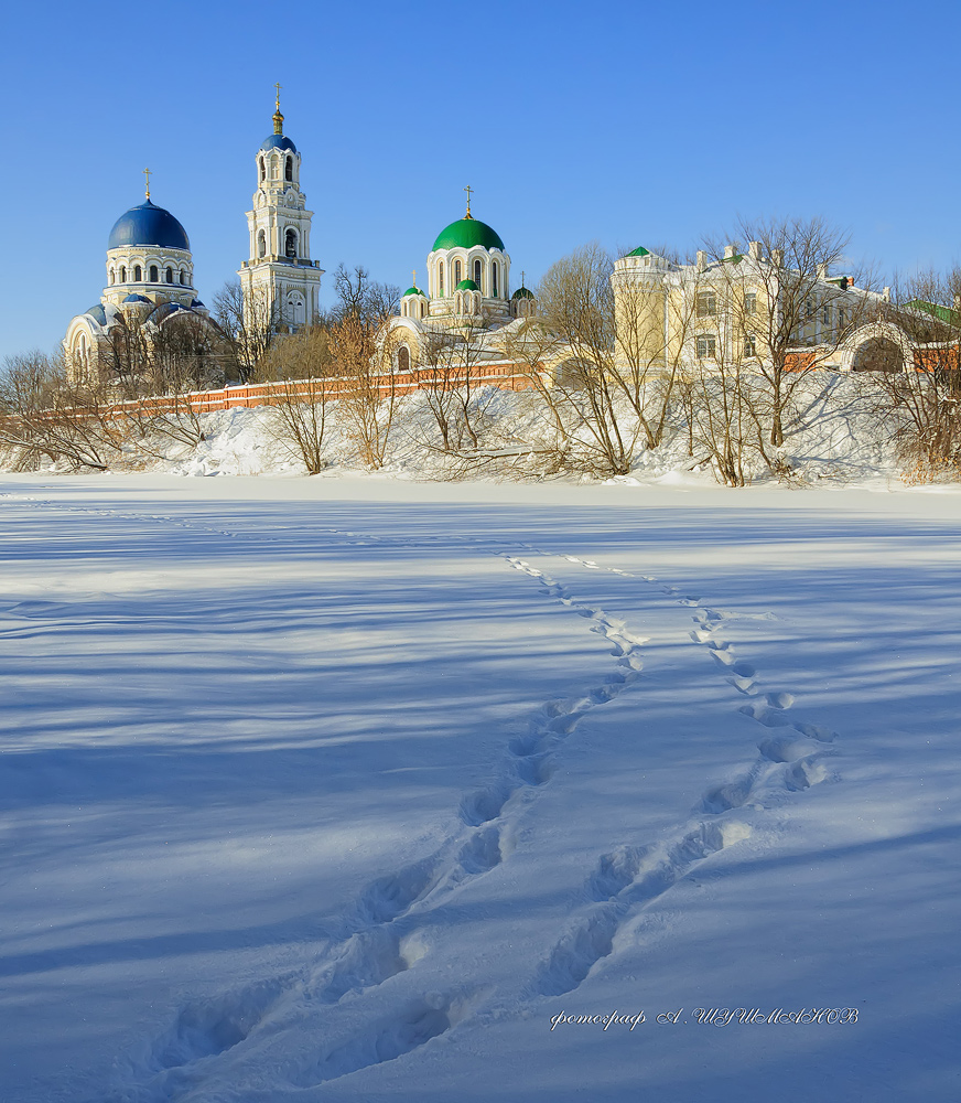 СВЯТО-ТИХОНОВА ПУСТЫНЬ