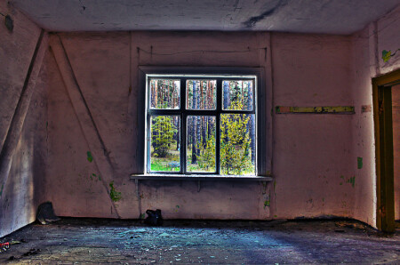 Комната в заброшенном лагере