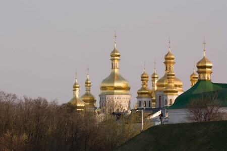 Золотые купола