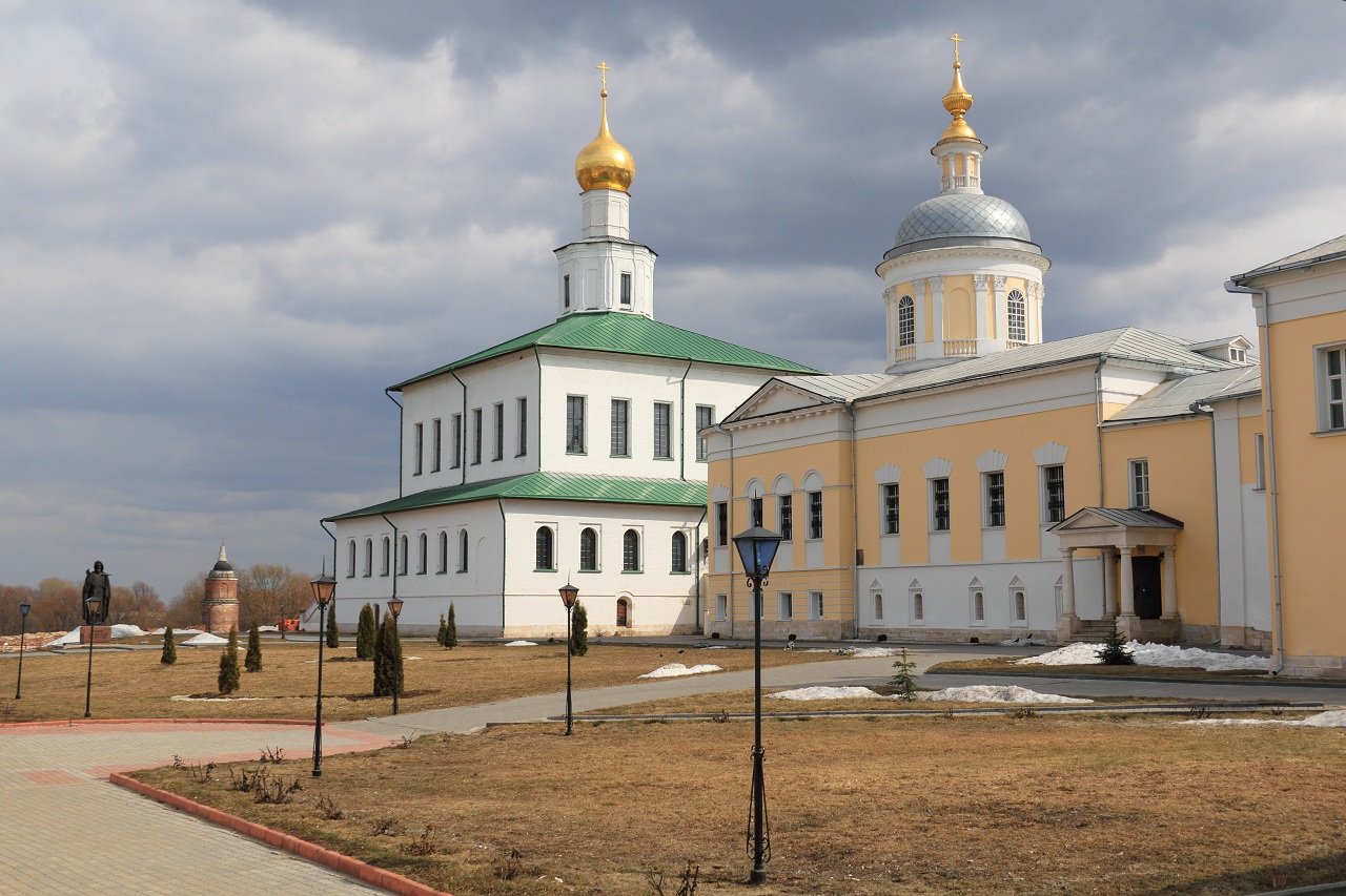 Голутвинский монастырь в Коломне