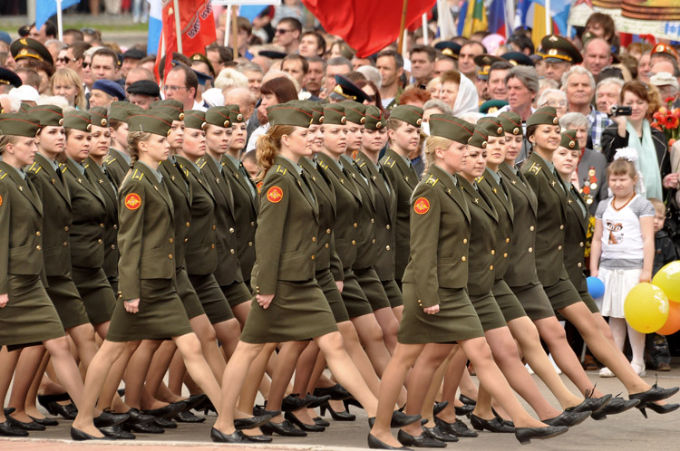 Грудью проложим дорогу себе.С праздником!