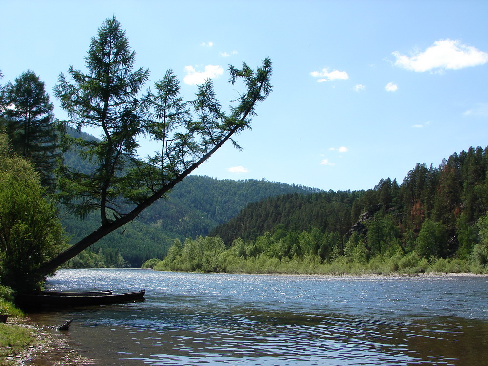 В Саянах на реке Ус