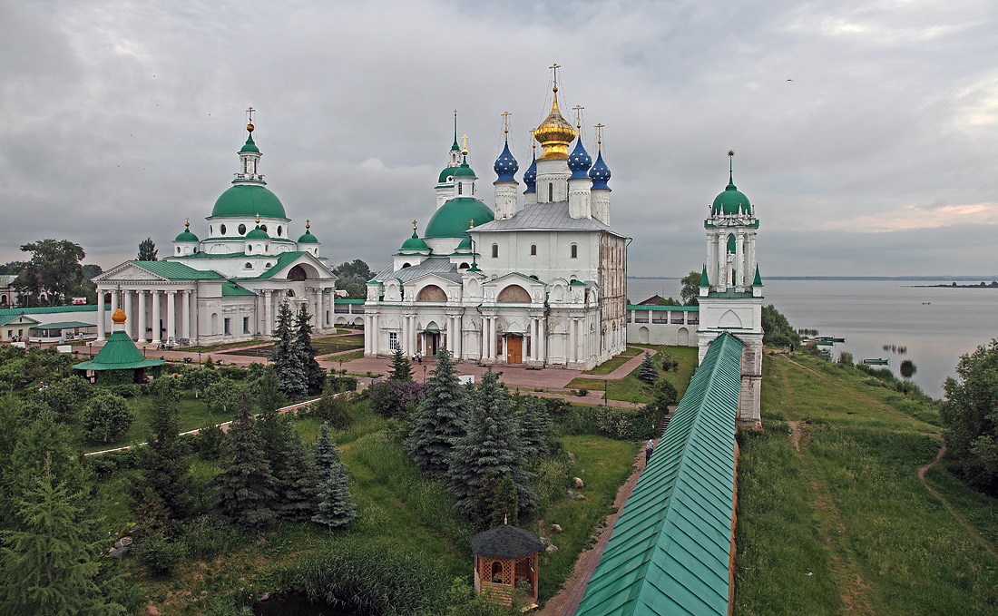 Спасо-Яковлевский монастырь.