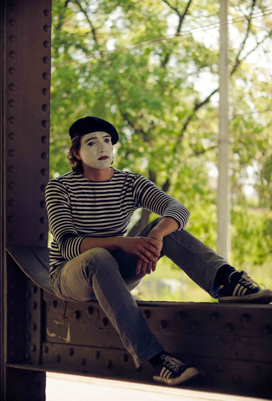 mime