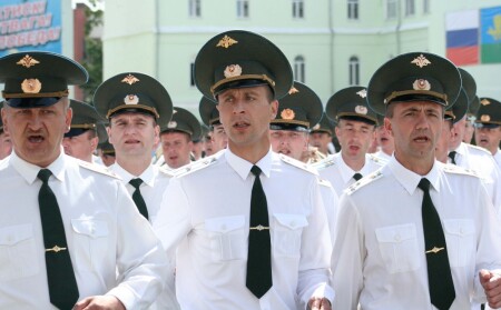 офицеры
