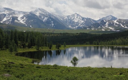 Озеро на перевале Улаган.