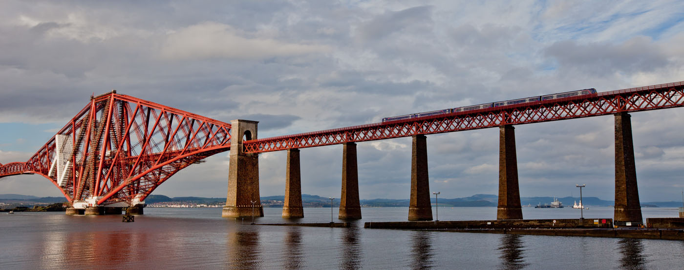 Шотландия. Железнодорожный мост через Firth of Forth