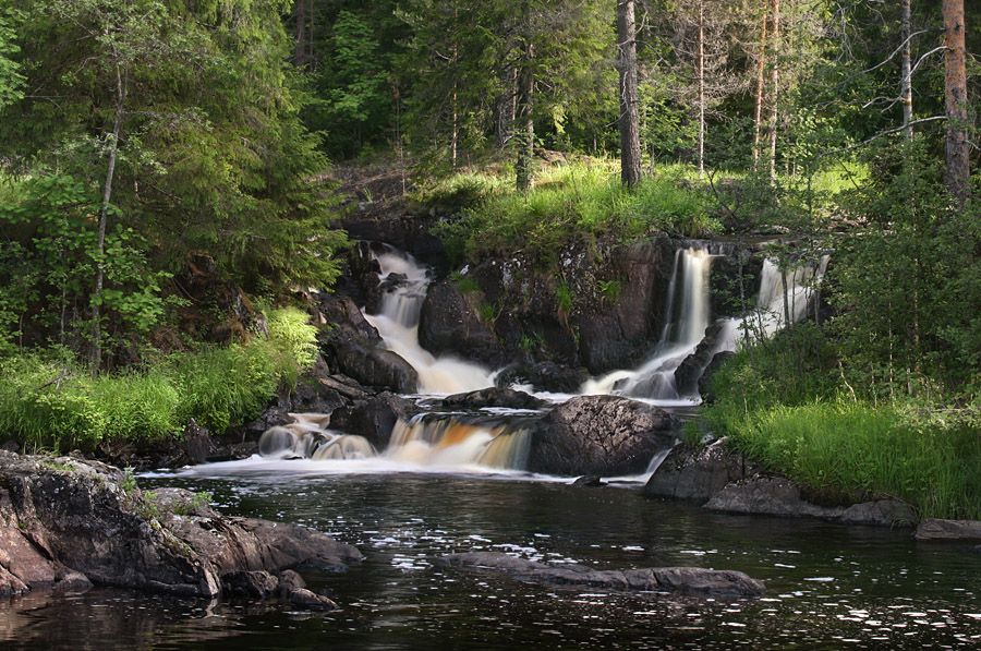 Рускеальский водопад