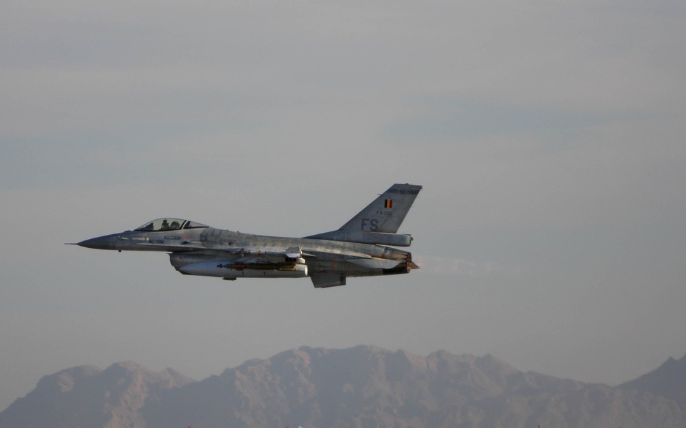 f-16