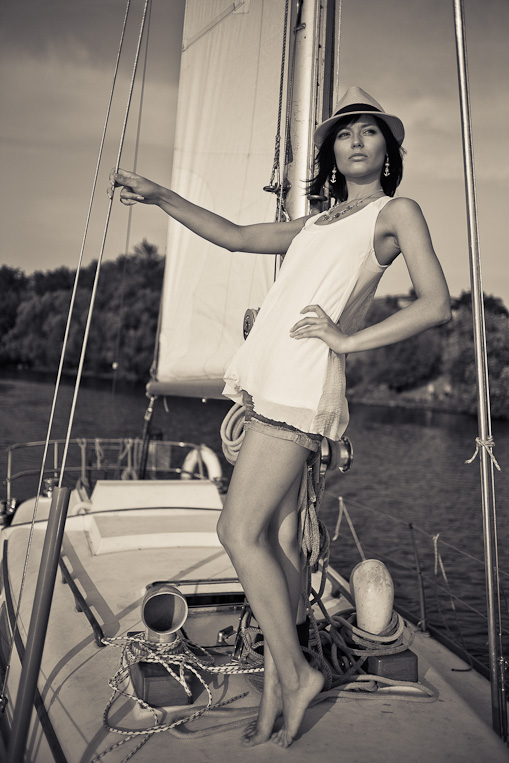 yacht-girl 3