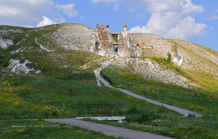 КОСТОМАРОВСКИЙ СВЯТО-СПАССКИЙ ЖЕНСКИЙ МОНАСТЫРЬ