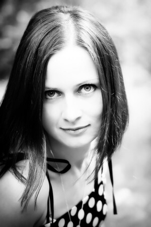 B&W