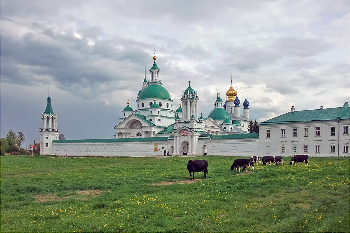 Монастырский вечер.