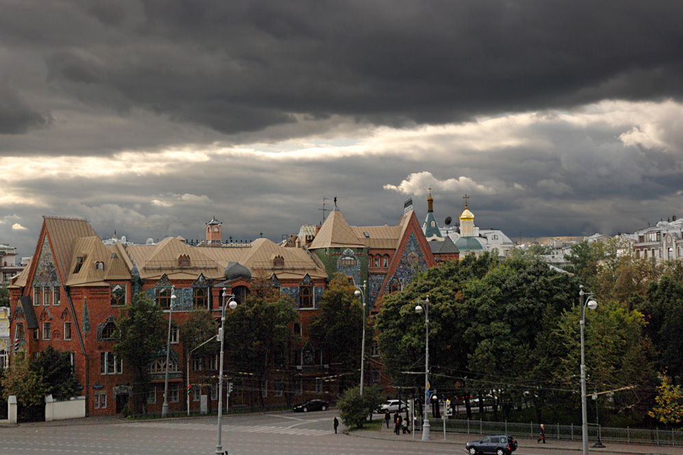 тучи над городом