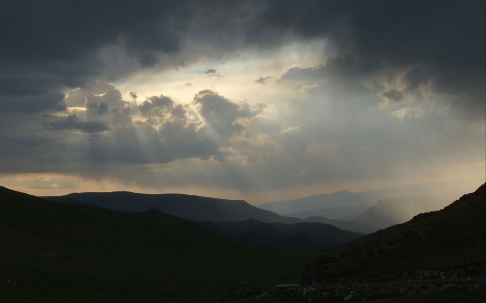 Прорывающиеся лучи.