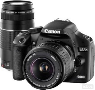 Canon EOS 7D Digital SLR Camera with Canon EF 28-135mm IS le