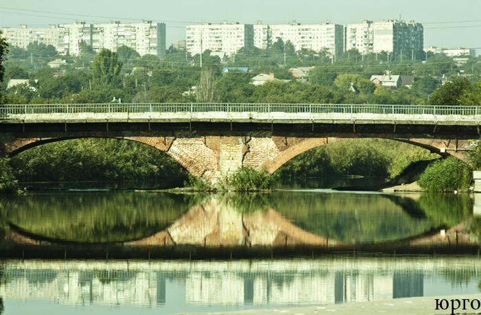 Мост в Мариуполе.