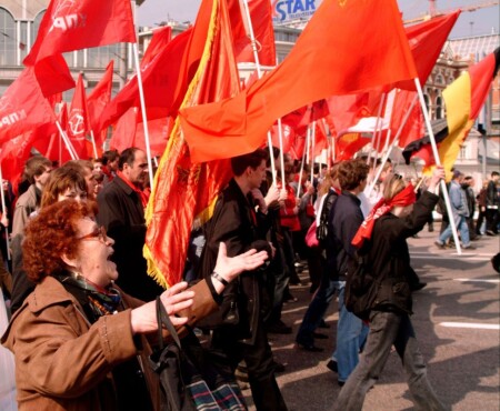 ПУТИНА ,МЕДВЕДЬЕВА ПОД СУД!!!