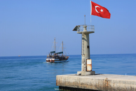 Не нужен нам берег турецкий...