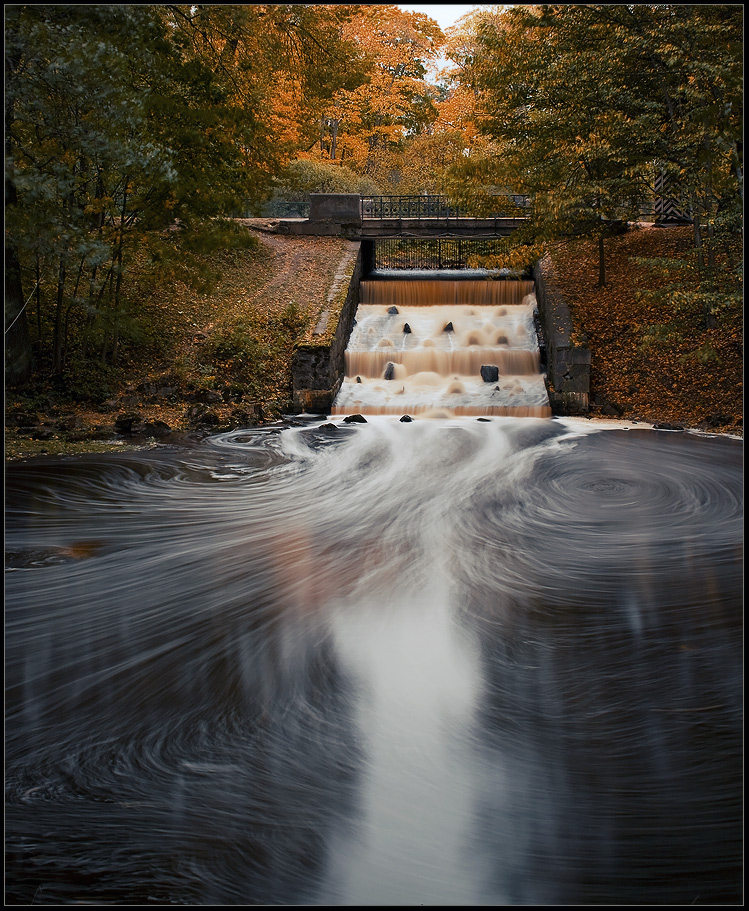 Осенний водоворот