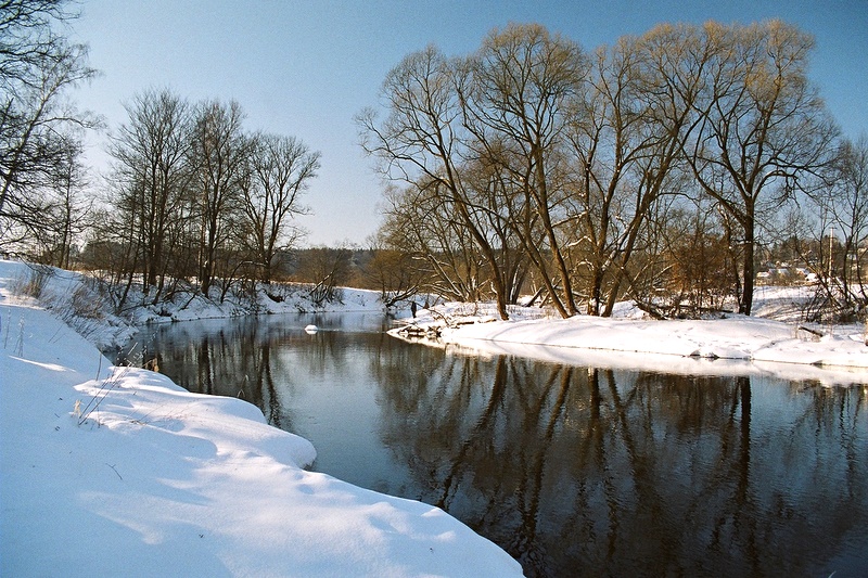 На реке. Январь