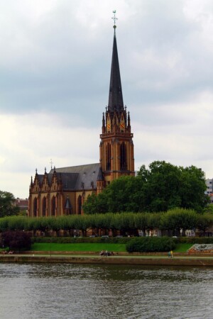 Dreikoenigskirche‎