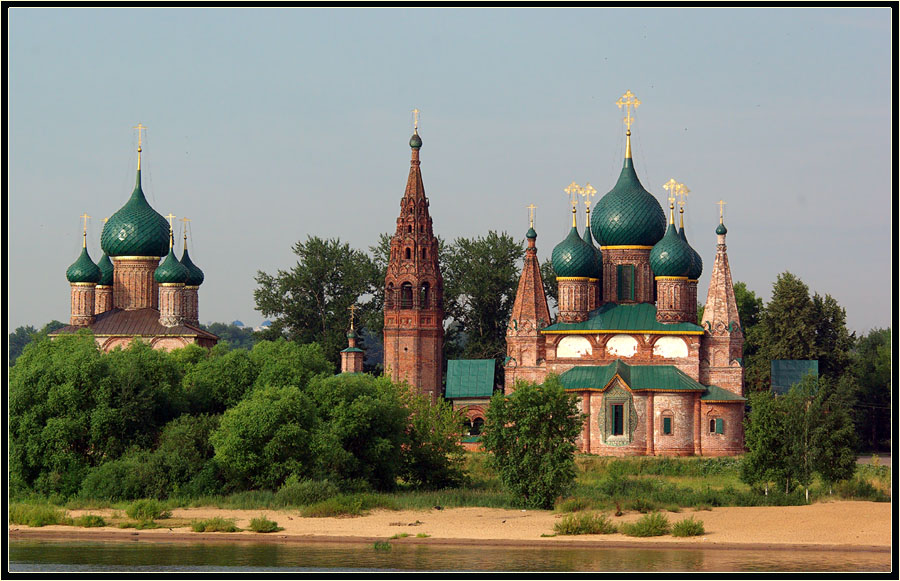 Церковный ансамбль в Коровниках