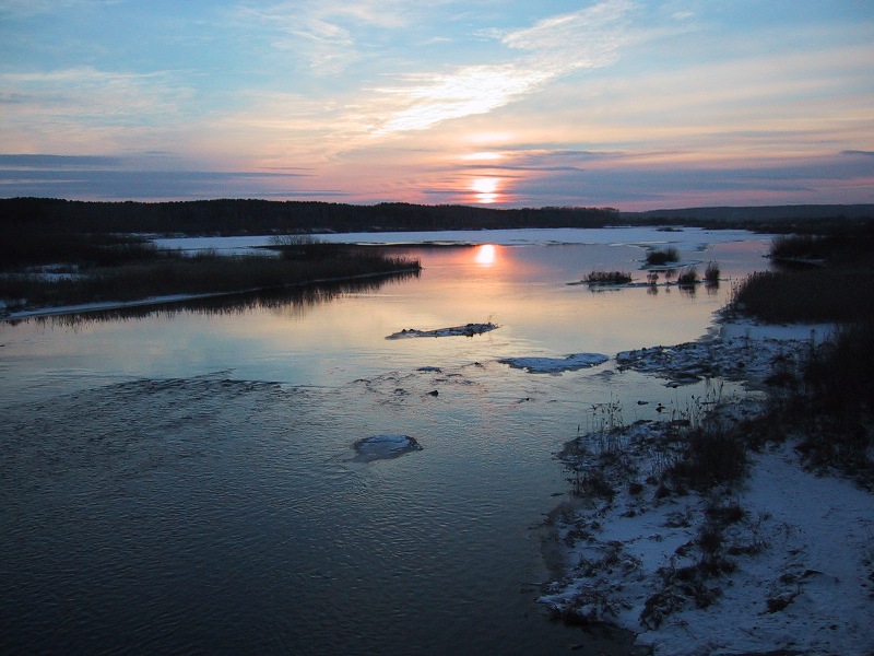 Закат в апреле .