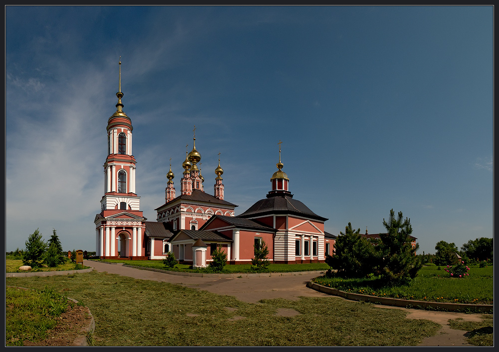 Церковь Михаила Архангела и Флора и Лавра