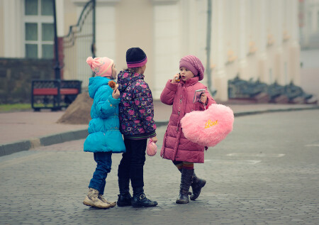 Ой девочки - он звонит.....