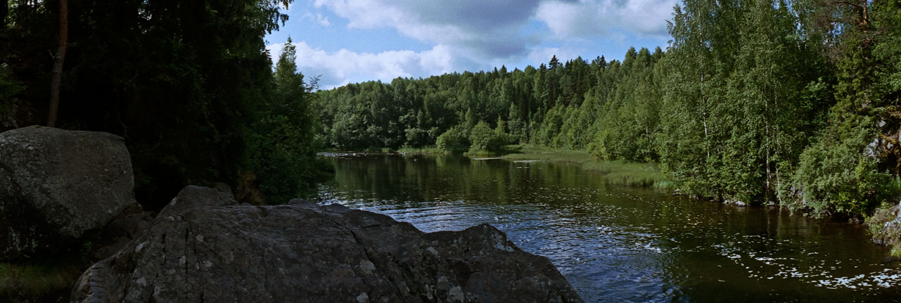 За водопадом Кивач