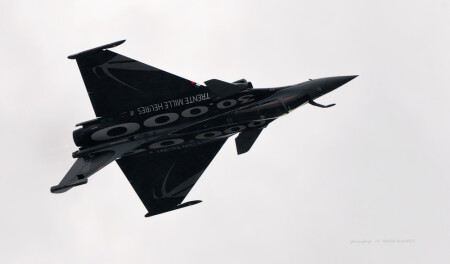 ФРАНЦУЗСКИЙ ИСТРЕБИТЕЛЬ "RAFALE"*
