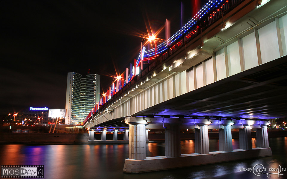 Новоарбатский мост и СЭВ