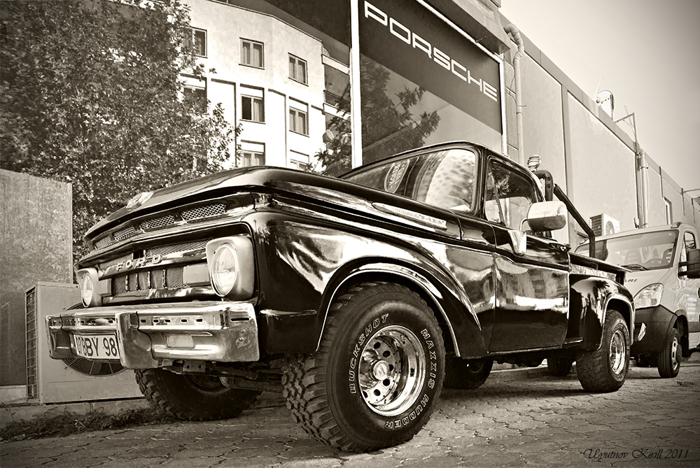 Ford F-100