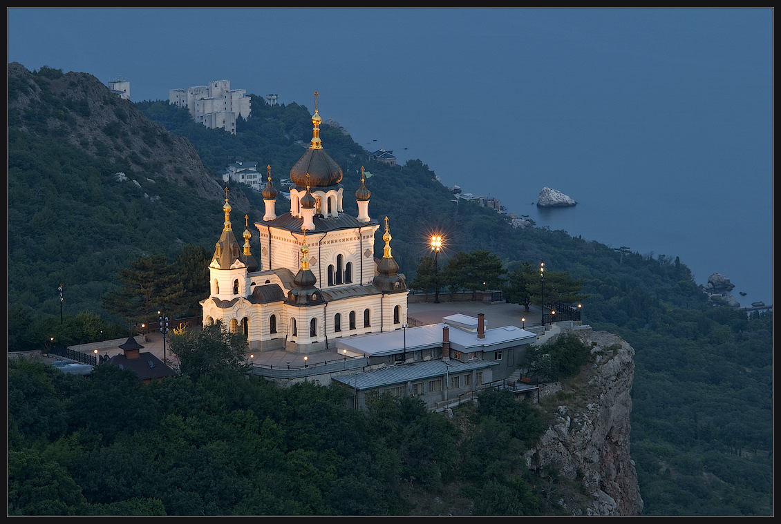 ВОСКРЕСЕНСКАЯ ЦЕРКОВЬ В ФОРОСЕ