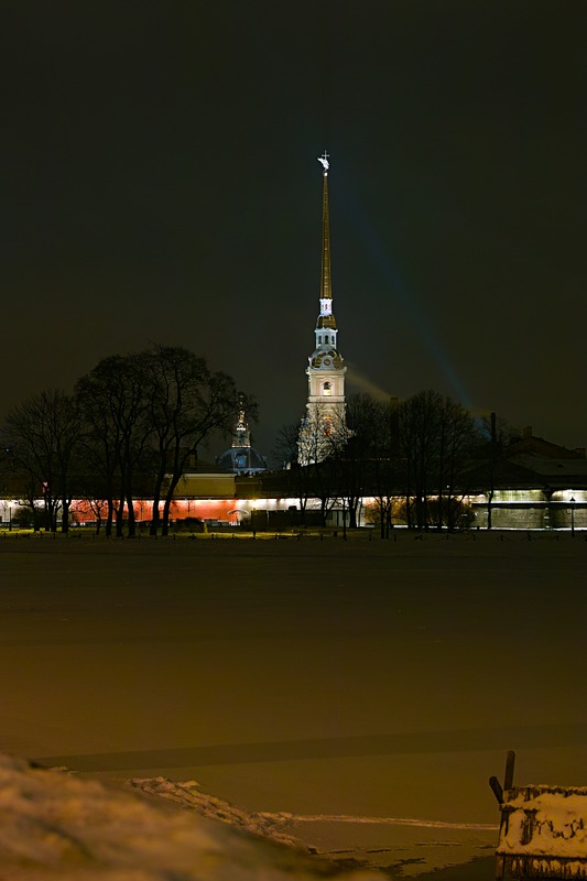 Ночь. Петропавловка.