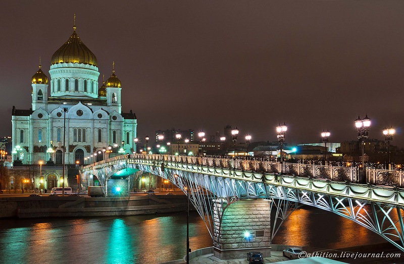 Храм Христа Спасителя и Патриарший мост