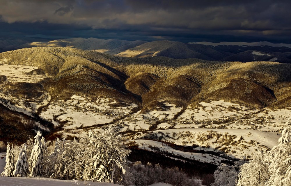 Село среди гор