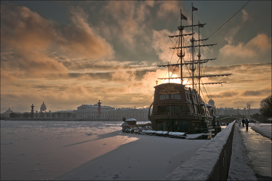 Кронверкская набережная.