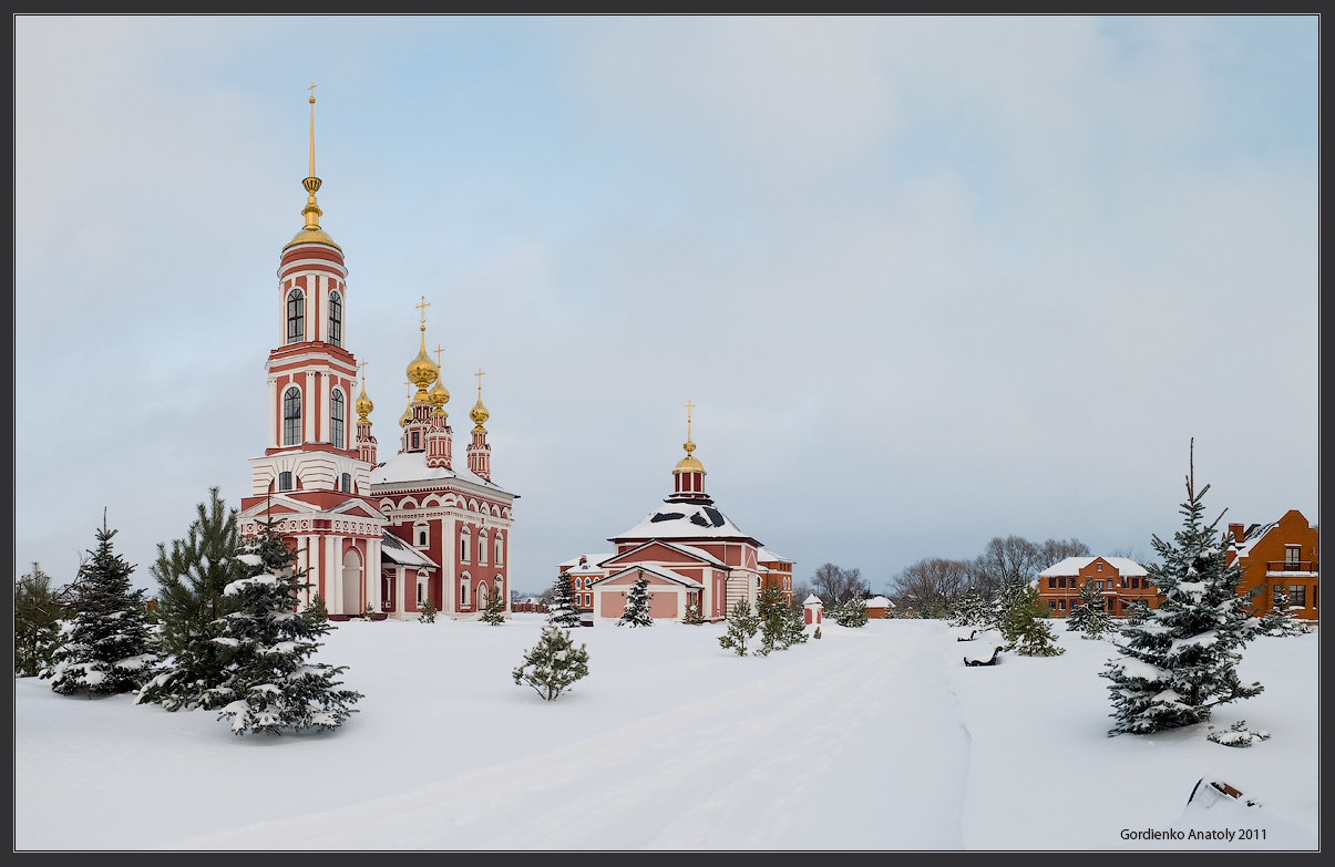 Церкви Михаила Архангела, Флора и Лавра