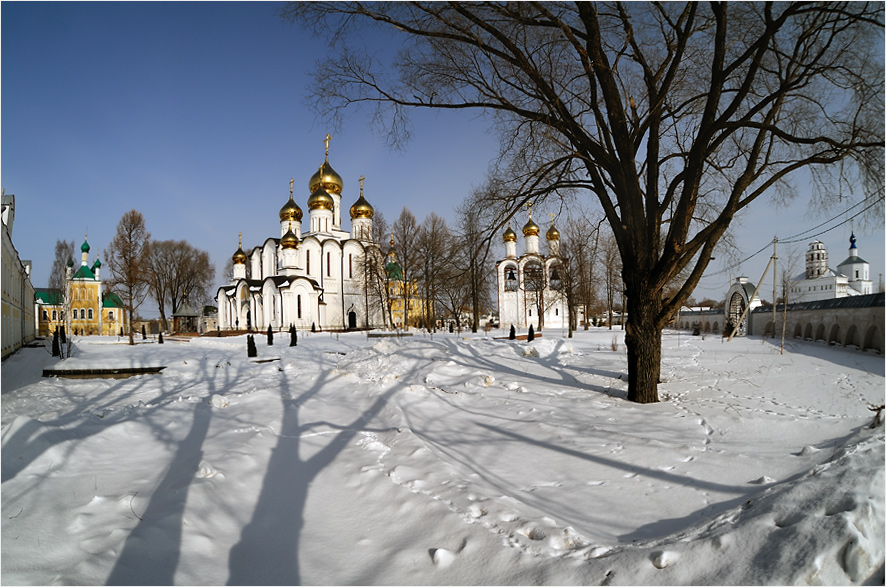 Мартовский день в Никольском монастыре